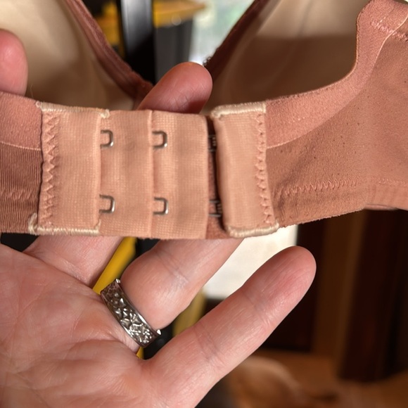 Victoria’s Secret Body by Victoria Unlined Perfect Coverage Caramel Brown Sz 36D - Picture 8 of 9